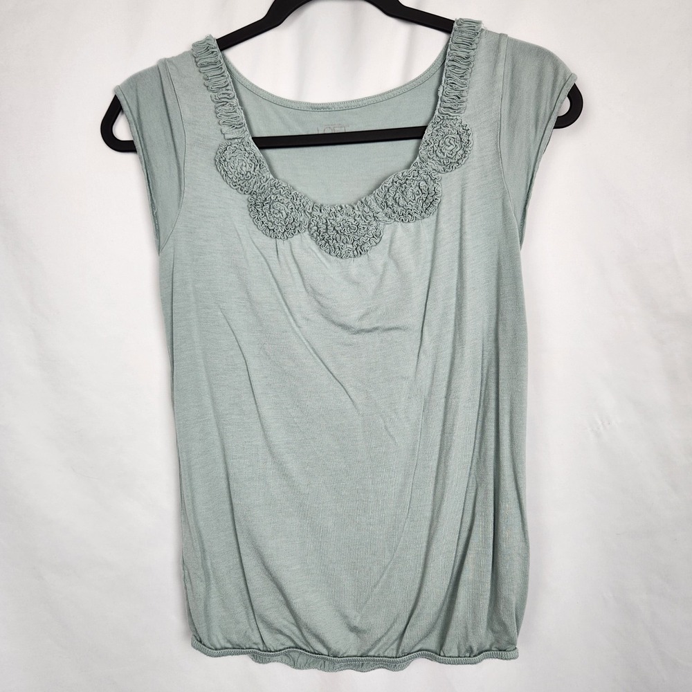 Ann Taylor Loft Light Blue Top Cap Sleeve Ruffle Neckline‎ Elastic Waist Sz Med